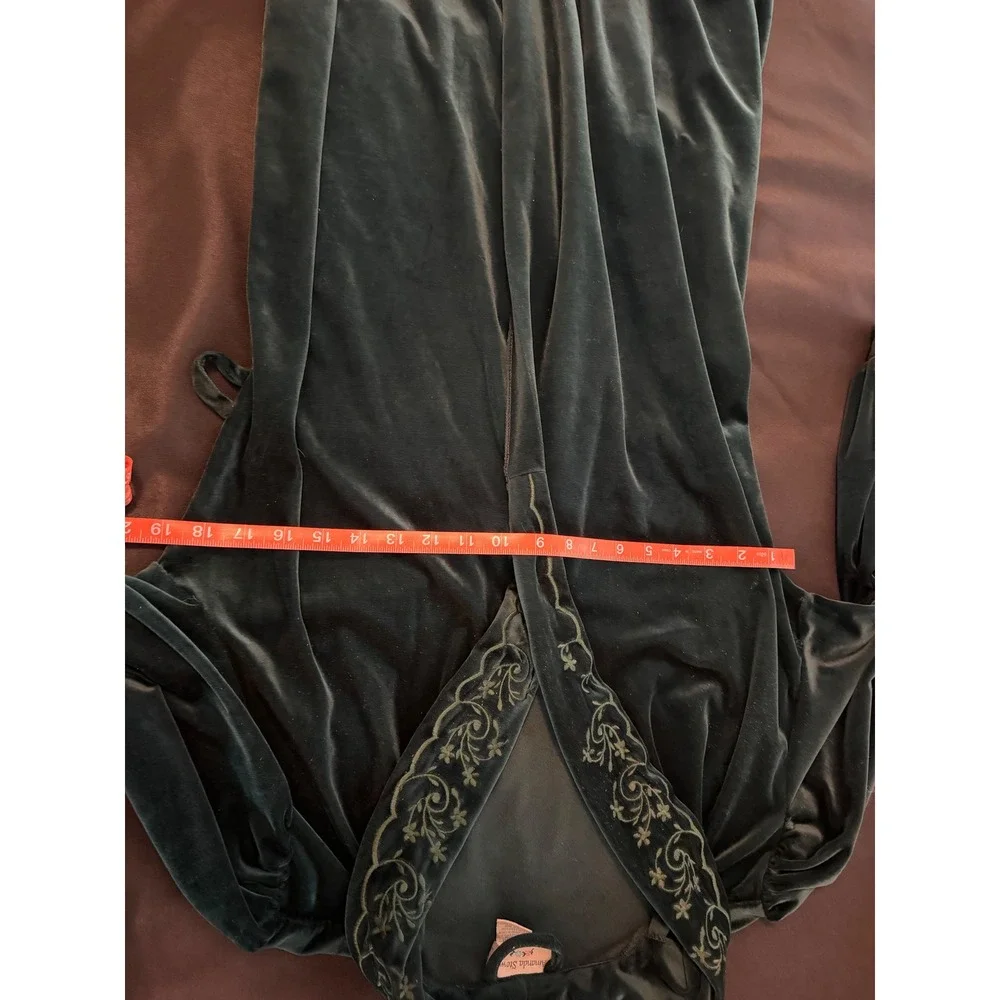 Amanda Stewart Intimates Green Velvet Embroidered Robe Shawl Collar Small 18251
